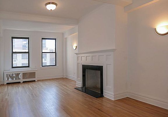 2nd image of 360 E 55th St APT 7E