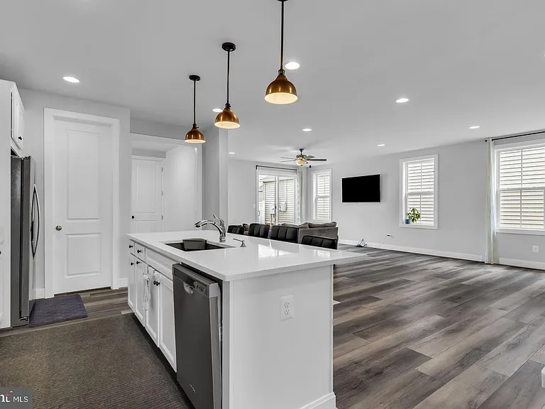 41919 Spring Air Dr — Photo 17