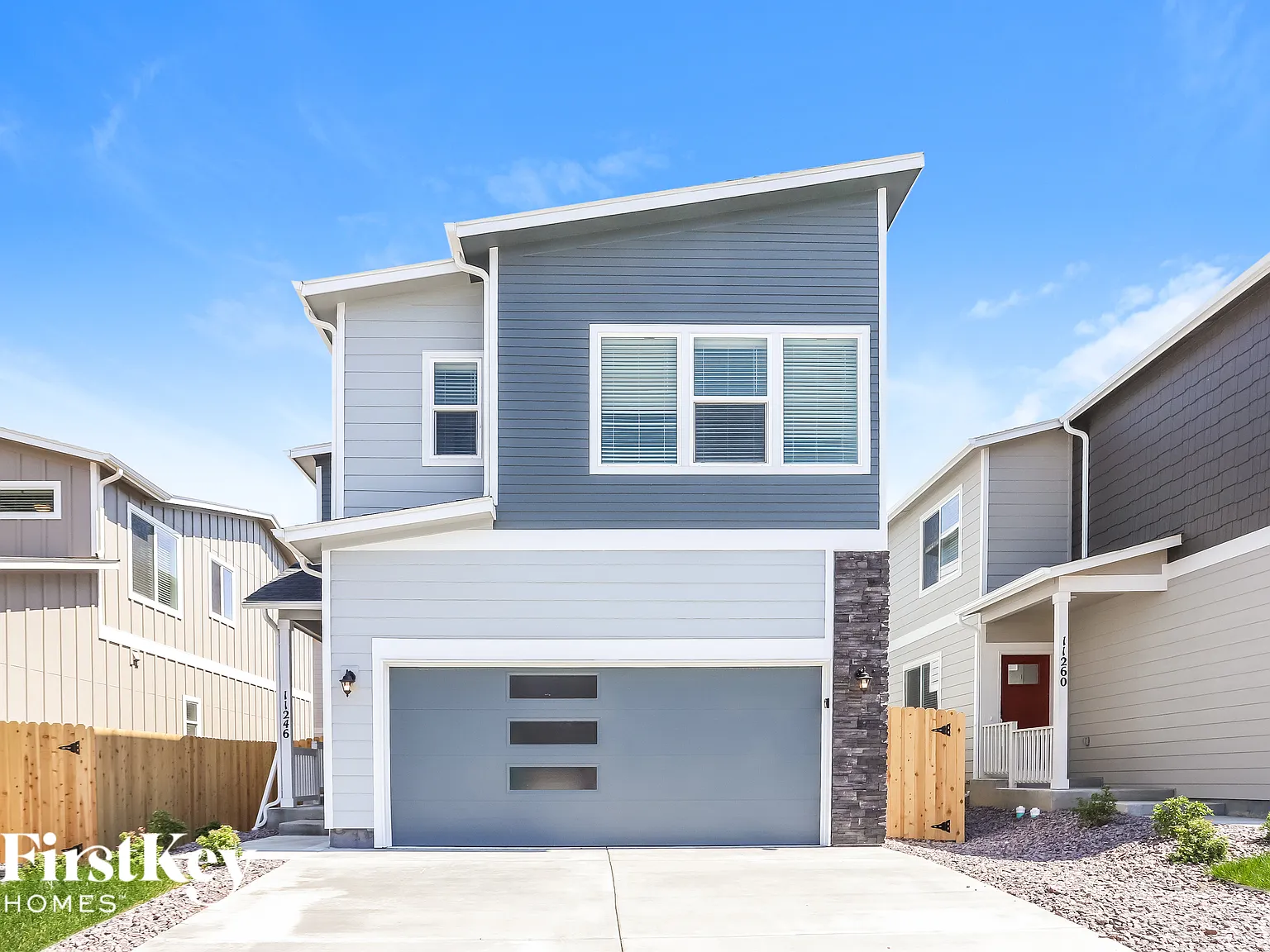 3 bed, 2.5 bath, 1819 sqft, $2,555 — Photo 1