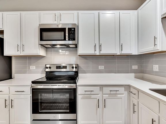 5th image of 2102 Willow Ln #8950