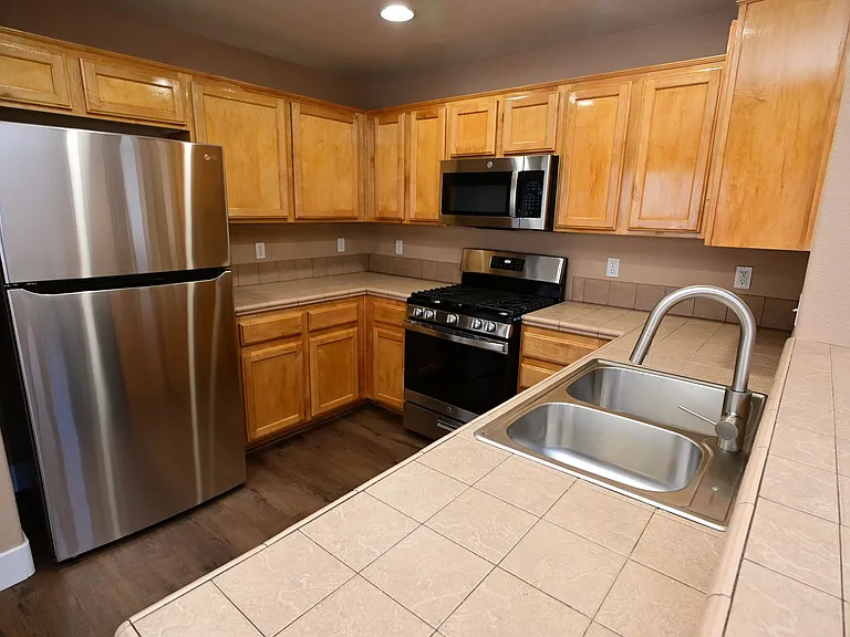 10461 Chrisman Ave — Photo 4