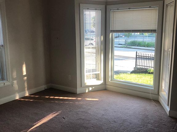 4th image of 160 Washington St APT 1