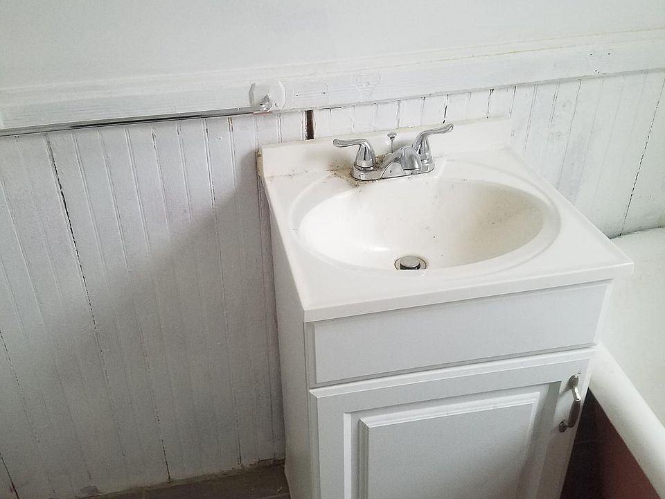 1st image of 170 S 11th St #2