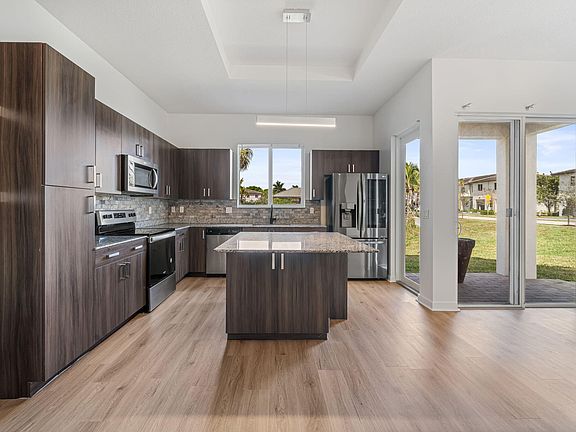 5th image of 511 Pioneer Way