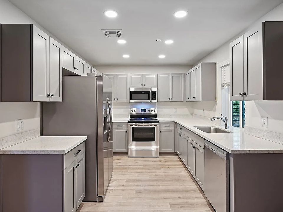 1st image of 3644 E McDowell Rd Unit 108