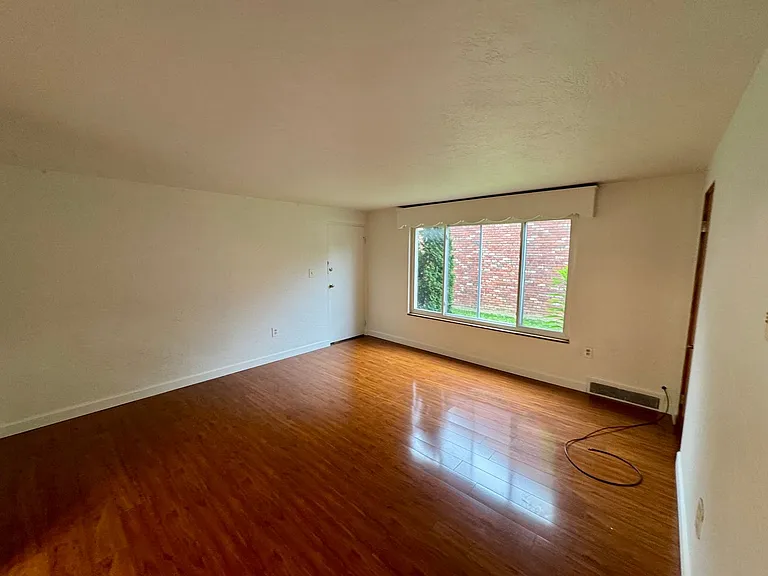 111 W. Steuben Street — Photo 8