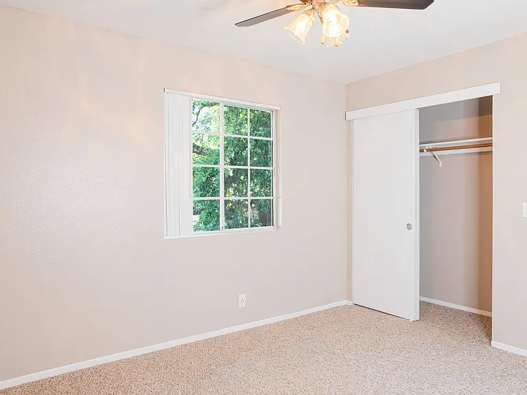 Pomona Townhomes — Photo 17