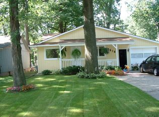3519 Overton Dr, Waterford, MI 48328