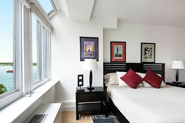 Sold by Town Residential | media 17