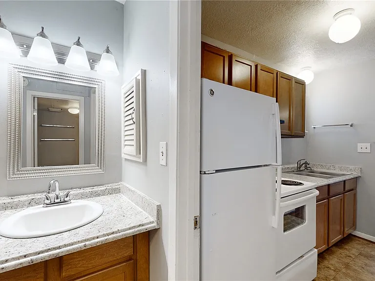 304 Tauber St #5 — Photo 9