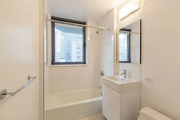 Rented by Stonehenge NYC LLC | media 36