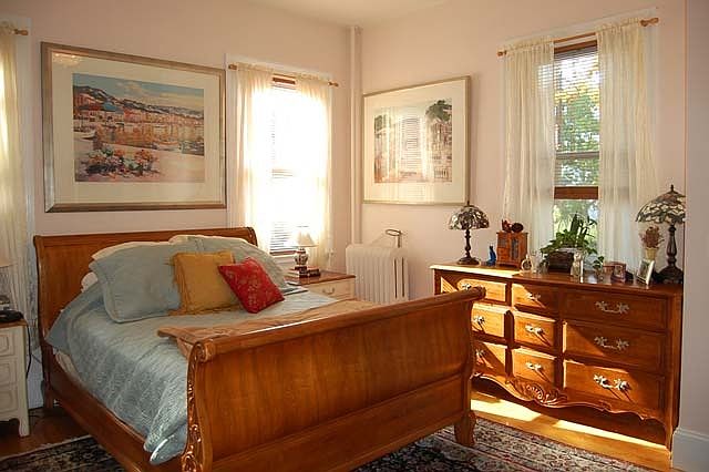 1st image of 131 Irving Ave APT 1R