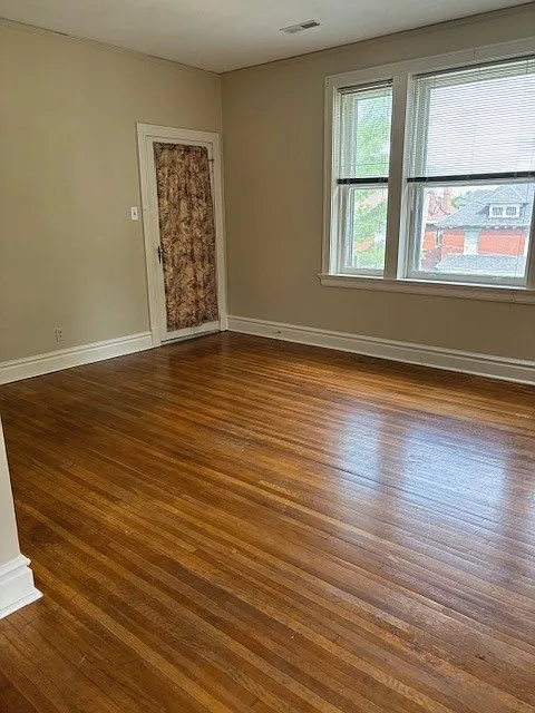 204 Cherry St — Photo 3