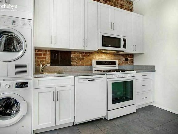 4th image of 803 Greenwich St APT 3