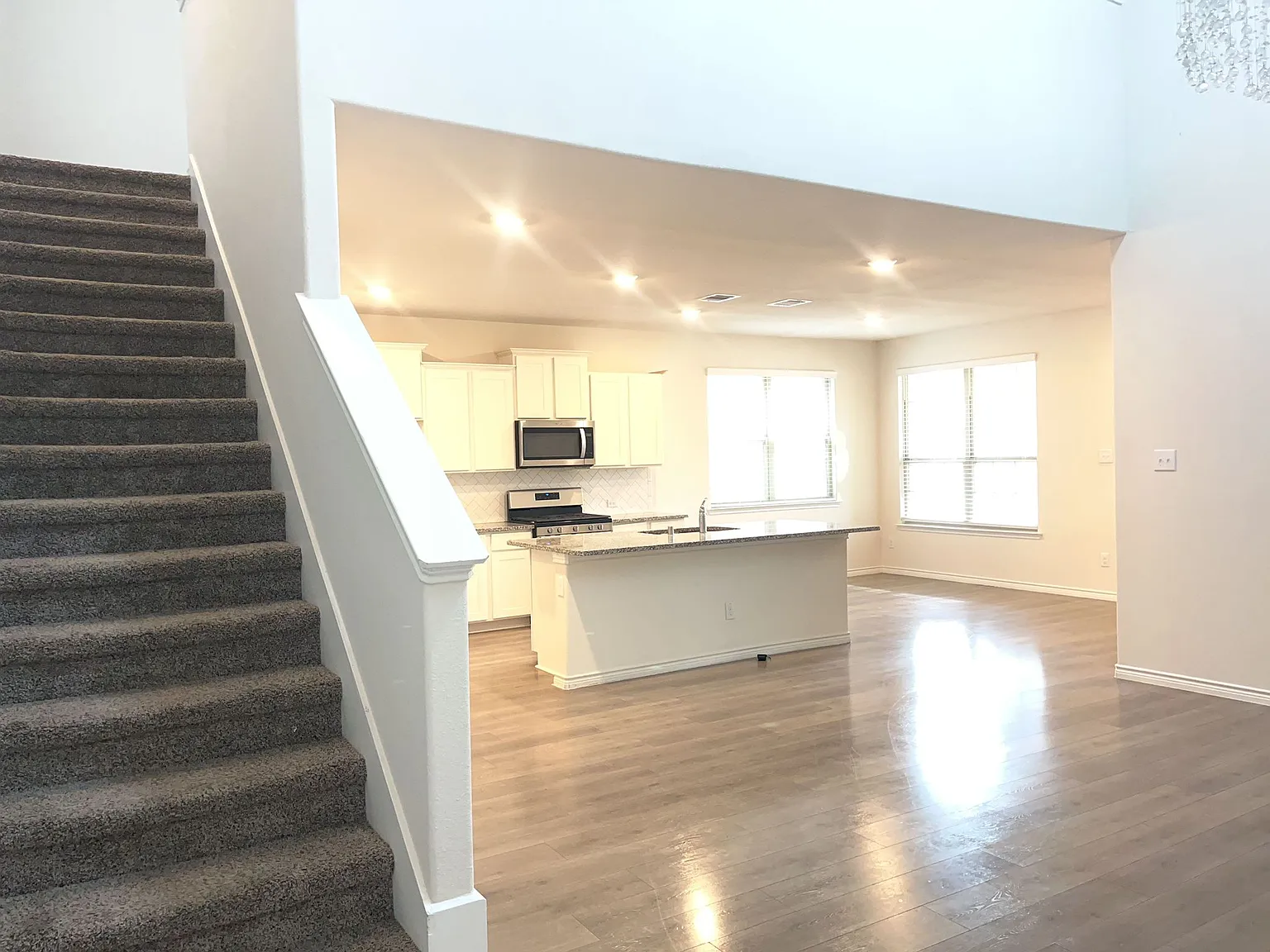 4 bed, 2650 sqft, $2,750 — Photo 4
