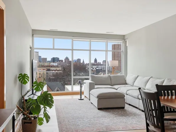 1550 East Royall PLACE #502, Milwaukee, WI 53202