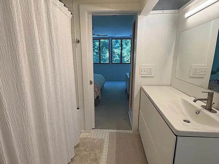 137 Baylor Ln — Photo 15