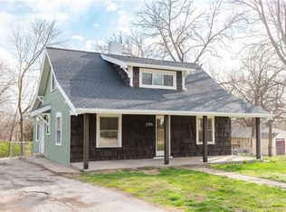 2109 Steele Rd, Kansas City, KS 66106