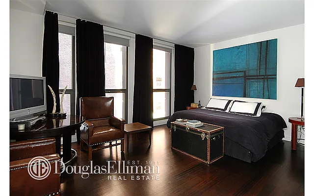 Rented by Douglas Elliman | media 31