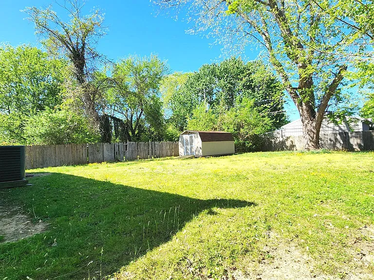 5 Glenwood Dr — Photo 7