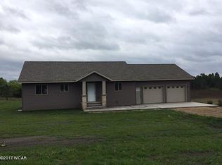 16449 NE 26th St, New London, MN 56273