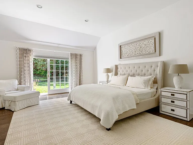 8 Devon Woods Close — Photo 8
