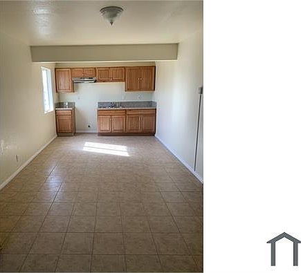 4th image of 8915 Orchard Ave