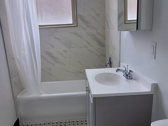 3rd image of 3306 W Hollywood Ave APT 1