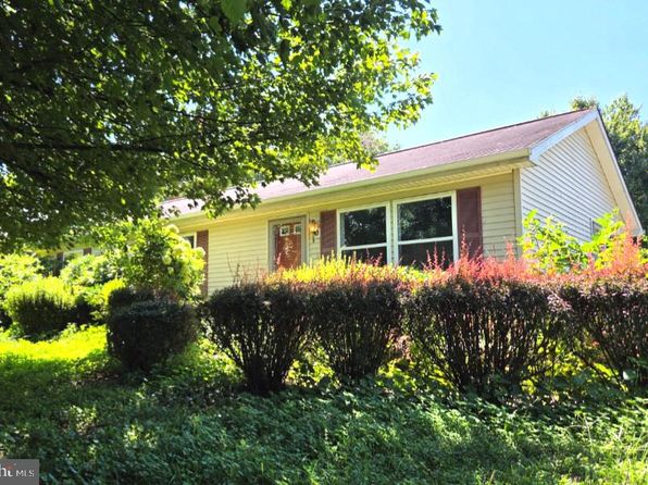 10 Homestead Ln