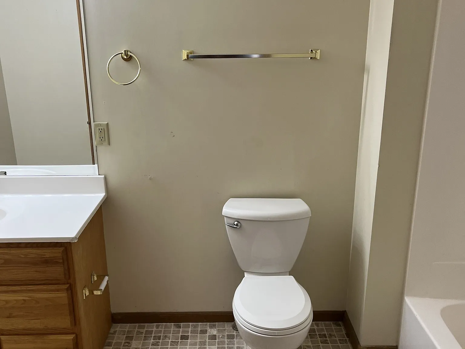 524 S 5th St - 3 — Photo 3