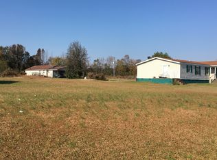 1328 W Blackman Rd, Dunn, NC 28334