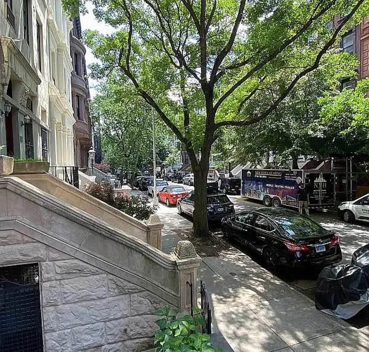 57 West 76th Street — Photo 2