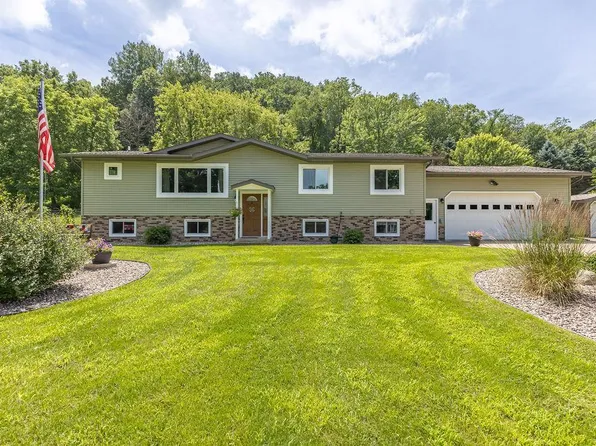 W764 Valley Dr #A, Fountain City, WI 54629
