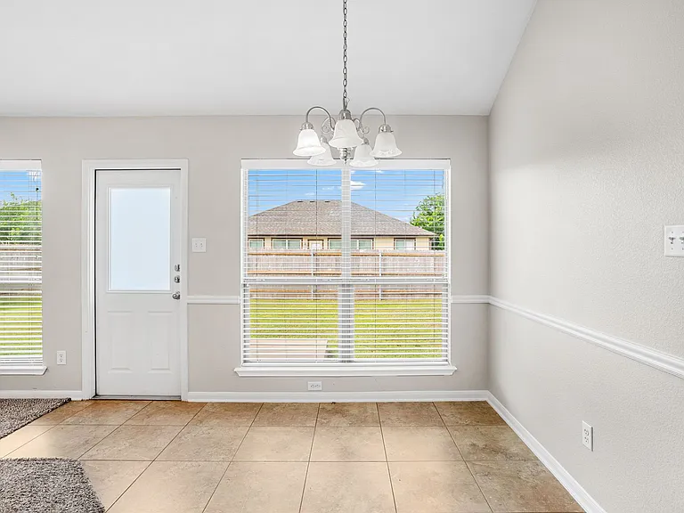 7925 Fieldstone Dr — Photo 17