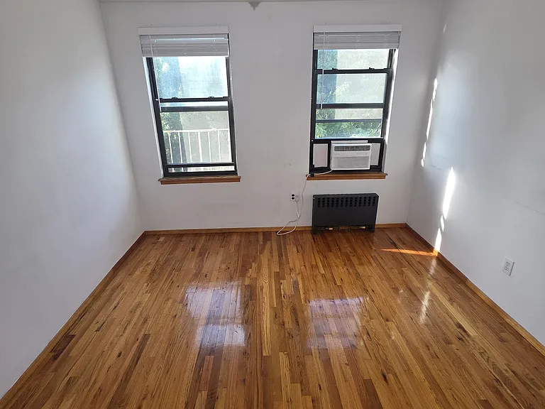 146 Freeman St #3L — Photo 8