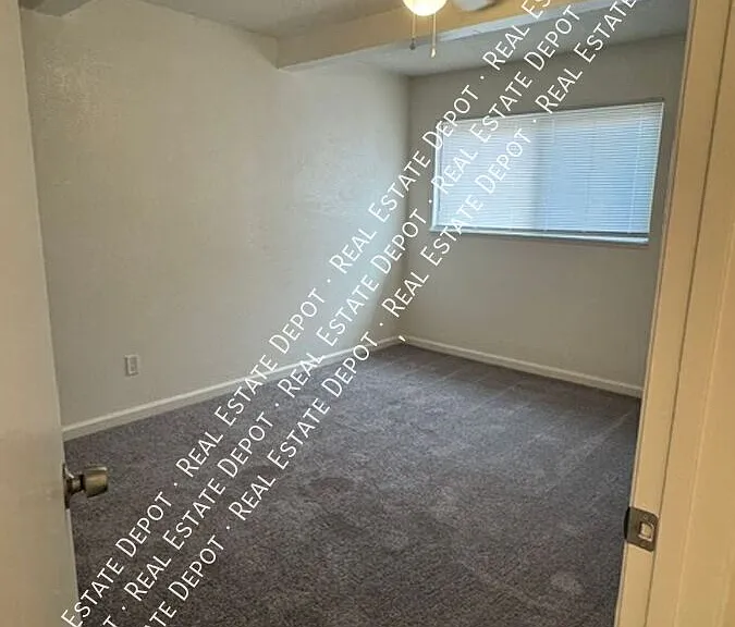 242 N K St — Photo 6