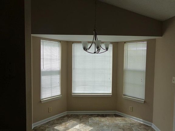 4th image of 97 Grassmire Dr