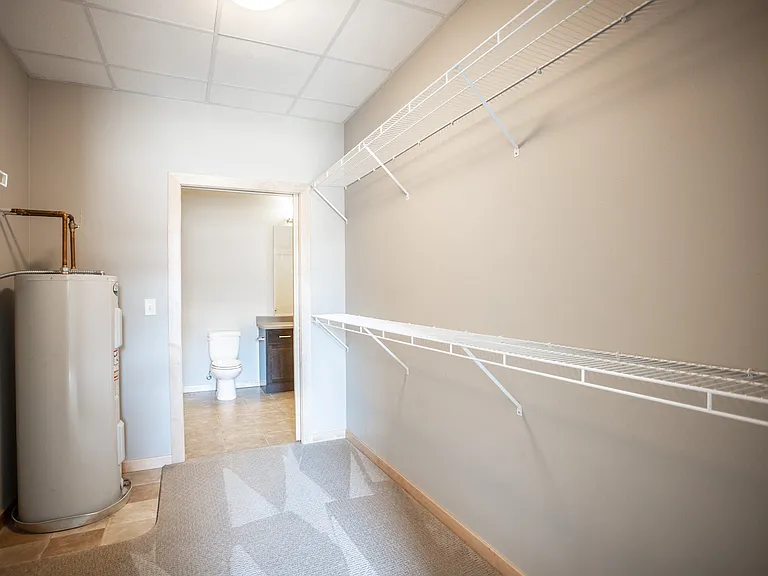 Uptown Exchange Lofts — Photo 28