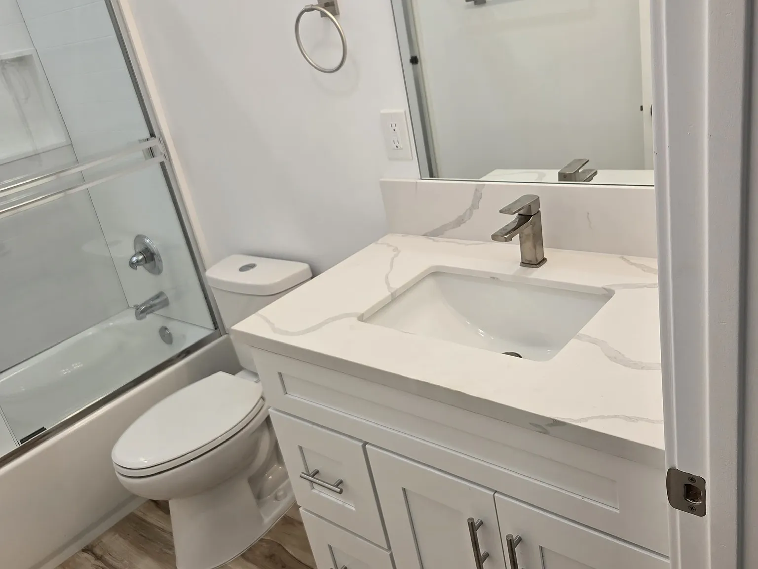 2 bed, 720 sqft, $2,375 — Photo 3