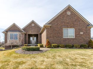 3668 High View Dr, Oxford, MI