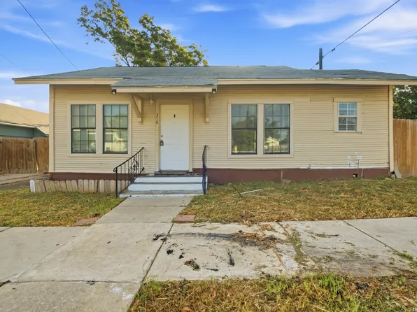310 S Las Moras St, San Antonio, TX 78207