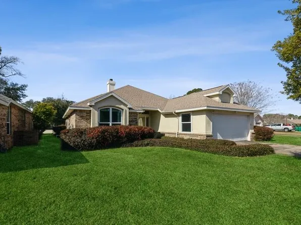 928 Shalimar Point Dr, Shalimar, FL 32579