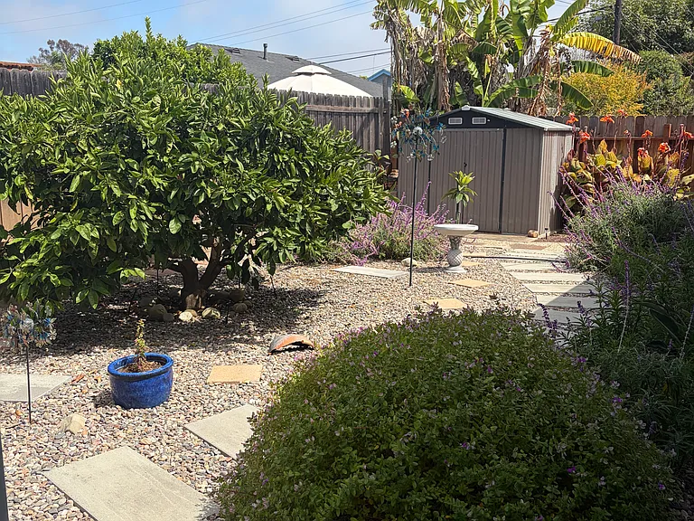 76 Warwick Pl — Photo 9