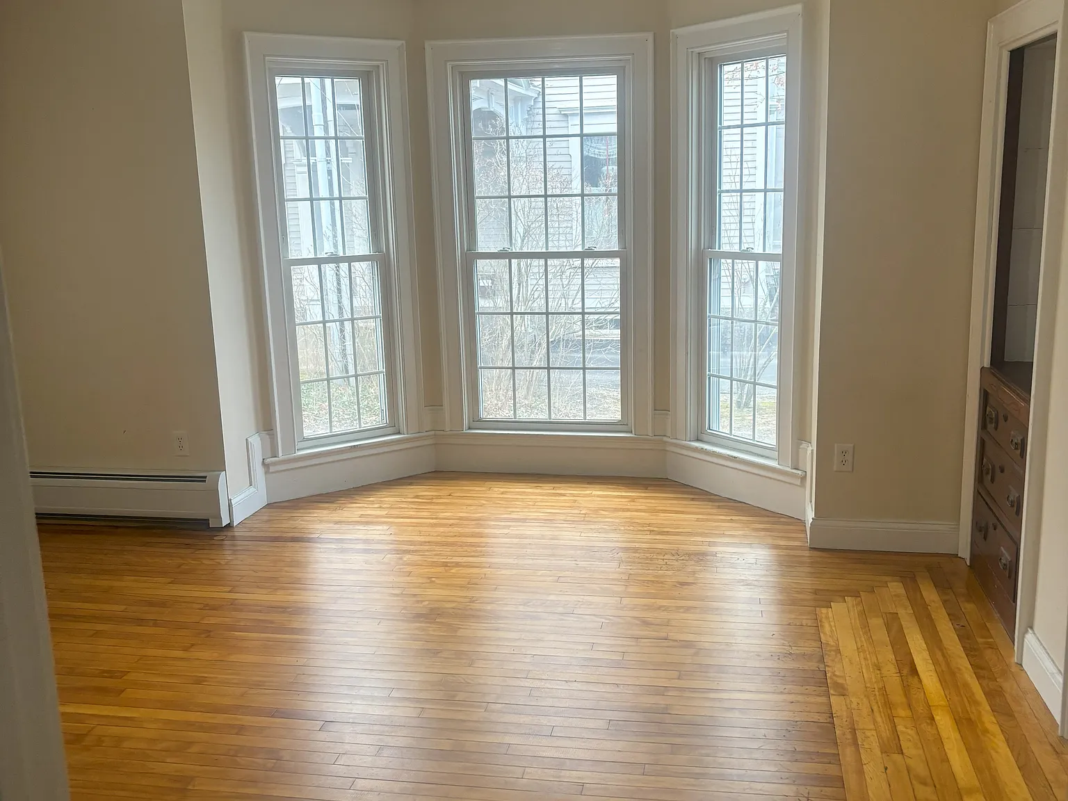 2 bed, 1000 sqft, $2,250 — Photo 3