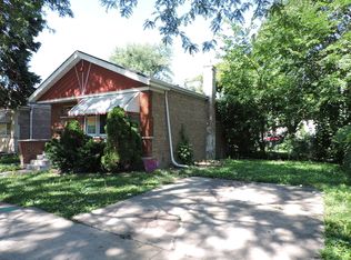 10135 S Van Vlissingen Rd, Chicago, IL 60617