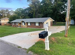 1321 Earle Ct SE, Conyers, GA 30013