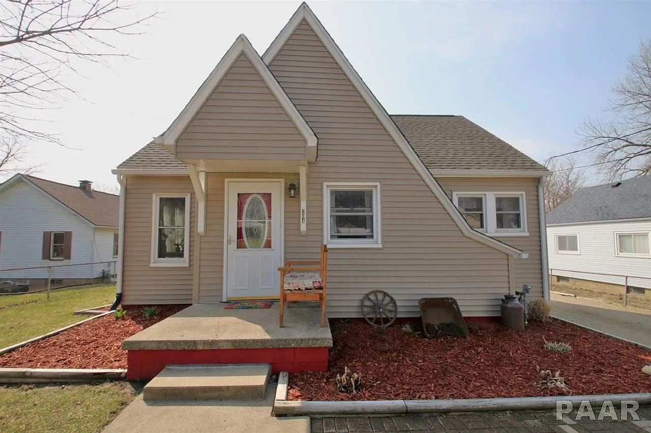 204 Riverview Dr photo 1