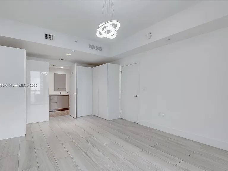 1010 Brickell Ave #1904 — Photo 15