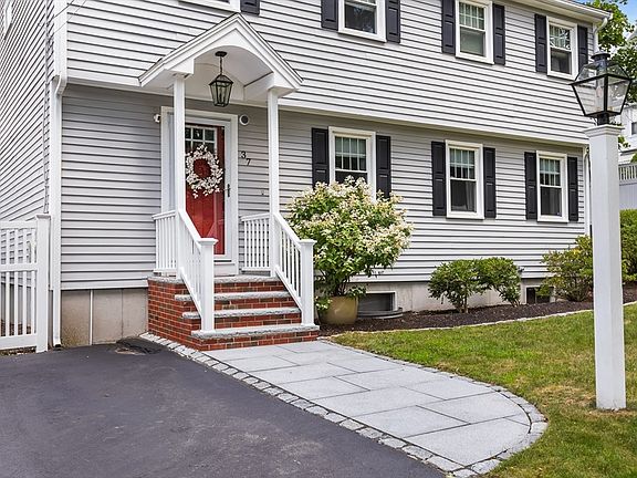 2nd image of 37 Fremont St