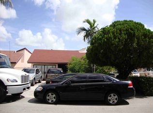 9123 Grand Canal Dr, Miami, FL 33174